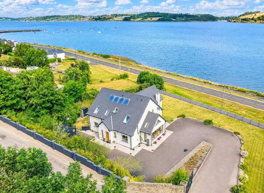 Hillside, Aghada, Midleton, P25XV32