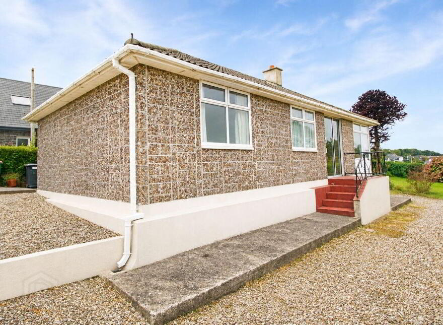 Ardmore, Lower Aghada, Midleton, P25Y751