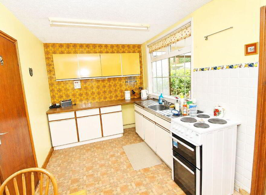 Ardmore, Lower Aghada, Midleton, P25Y751