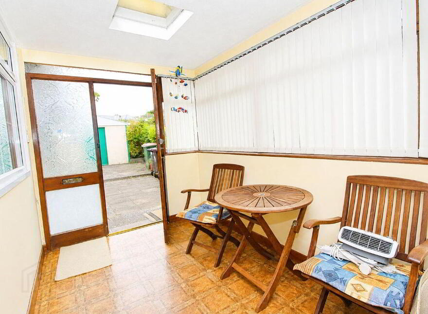 Ardmore, Lower Aghada, Midleton, P25Y751