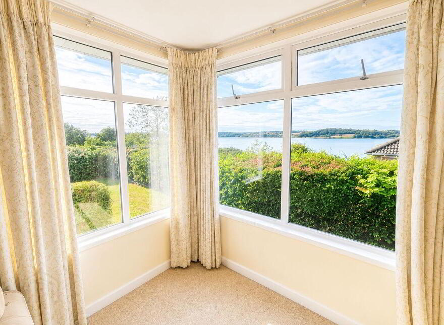 Ardmore, Lower Aghada, Midleton, P25Y751