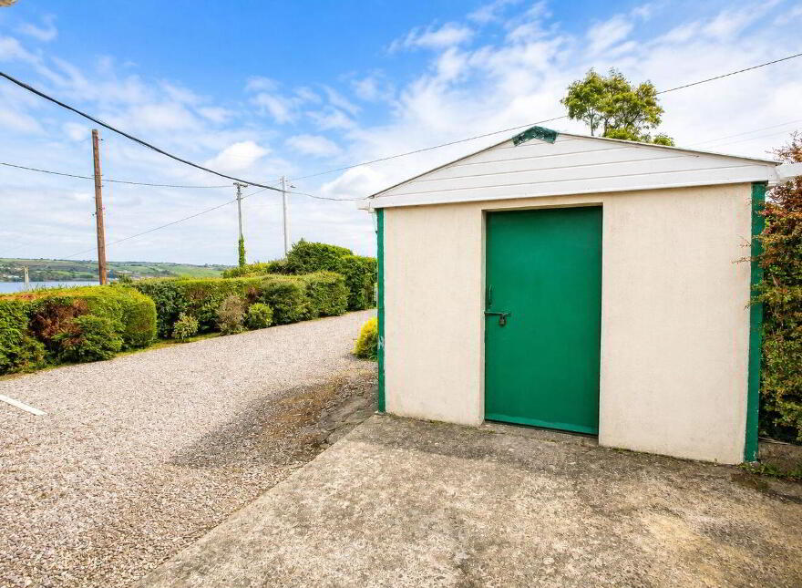 Ardmore, Lower Aghada, Midleton, P25Y751