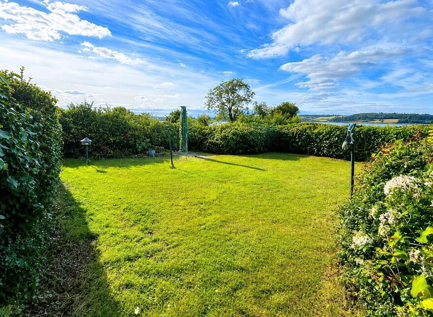 Ardmore, Lower Aghada, Midleton, P25Y751