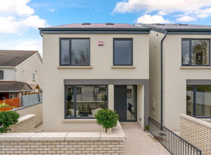 2 Whitegate, Sandyford Village, Sandyford, Sandyford, D18T9F5 photo