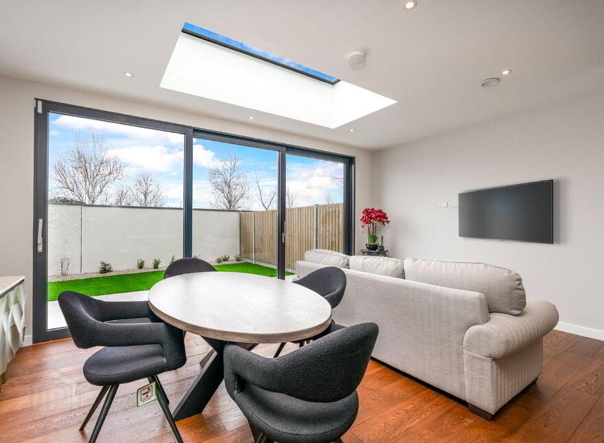 2 Whitegate, Sandyford Village, Sandyford, Sandyford, D18T9F5
