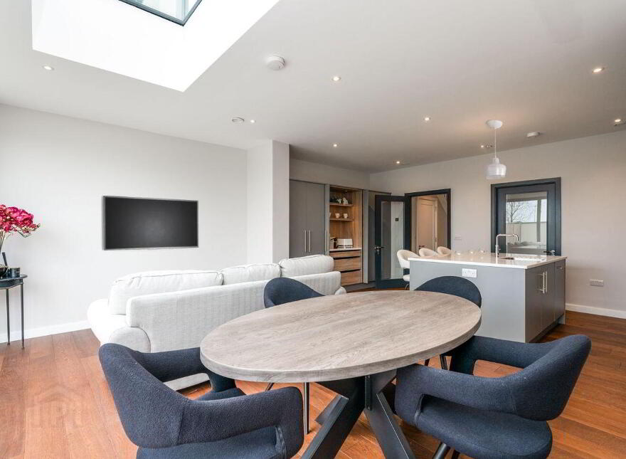 2 Whitegate, Sandyford Village, Sandyford, Sandyford, D18T9F5