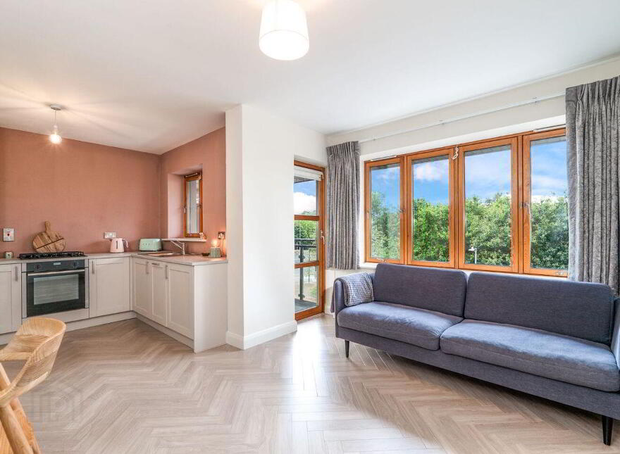 28 Belarmine Vale, Stepaside, Stepaside, D18Y272