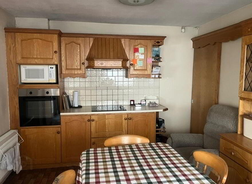 Main Street, Banagher, R42FK02