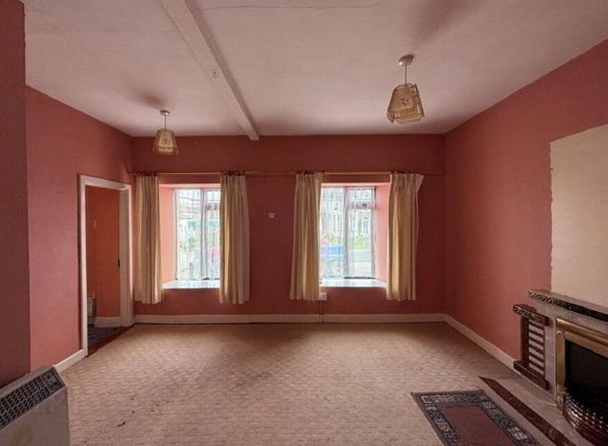 Upper Main Street, Banagher, R42DP44