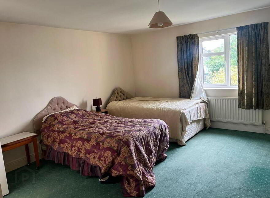 Upper Main Street, Banagher, R42DP44