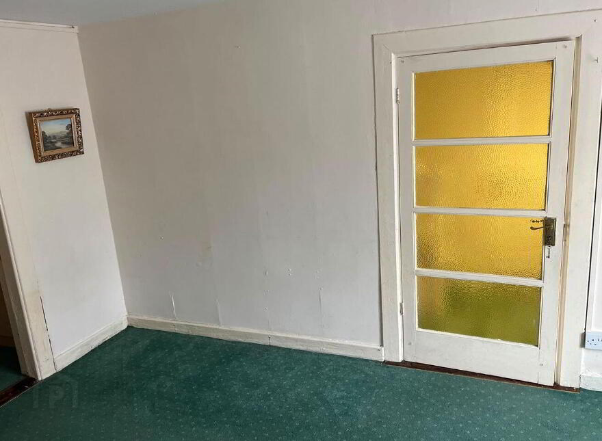 Upper Main Street, Banagher, R42DP44