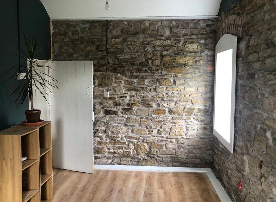 Coolkirky, Riverstick, Ballymartle, P43HY32