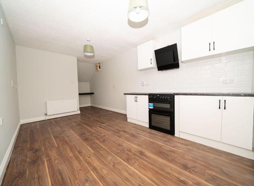8 The Brambles, Classes Lake, Ballincollig, P31PC43
