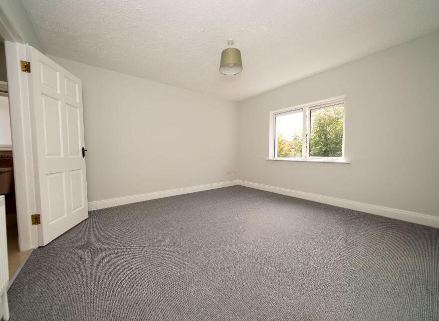 8 The Brambles, Classes Lake, Ballincollig, P31PC43