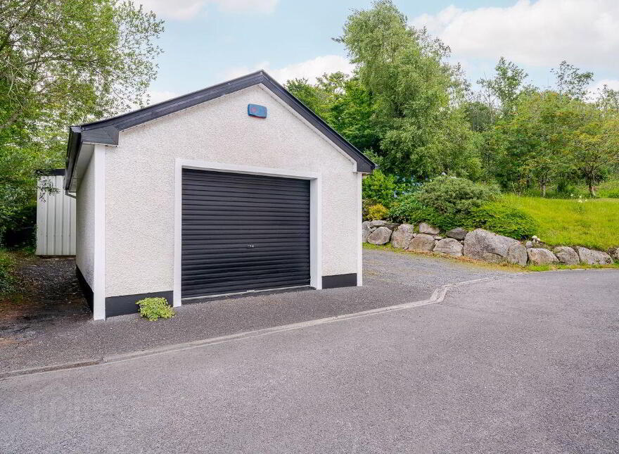 Currinara, Foxford, F26X59E