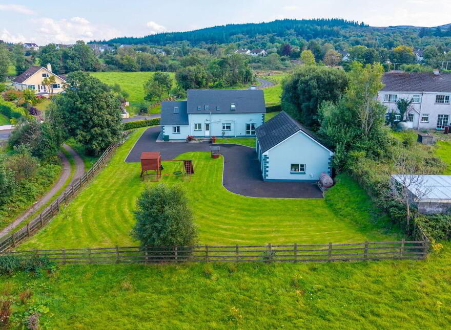 Belgarrow, Foxford, F26PX95