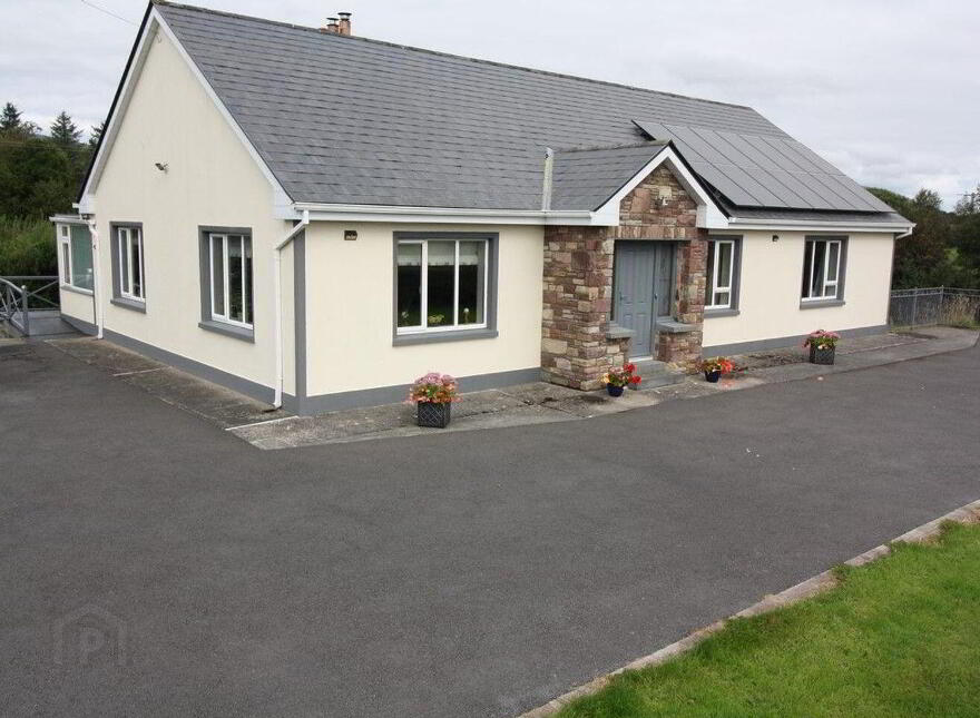 Derrycontoort East, Newport, Newport, F28PW50 photo