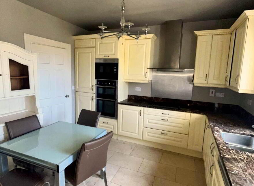 1 Coach House Yard, Johnstown, W91H738