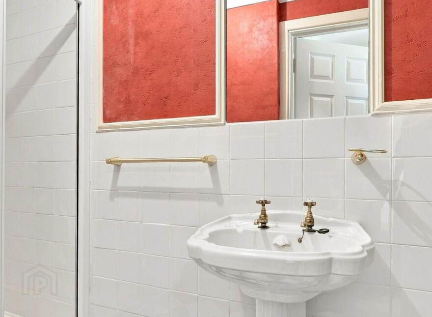 The Willows, Daars, Sallins, W91F5Y4