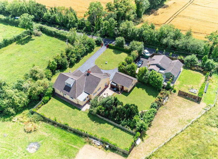 The Willows, Daars, Sallins, W91F5Y4