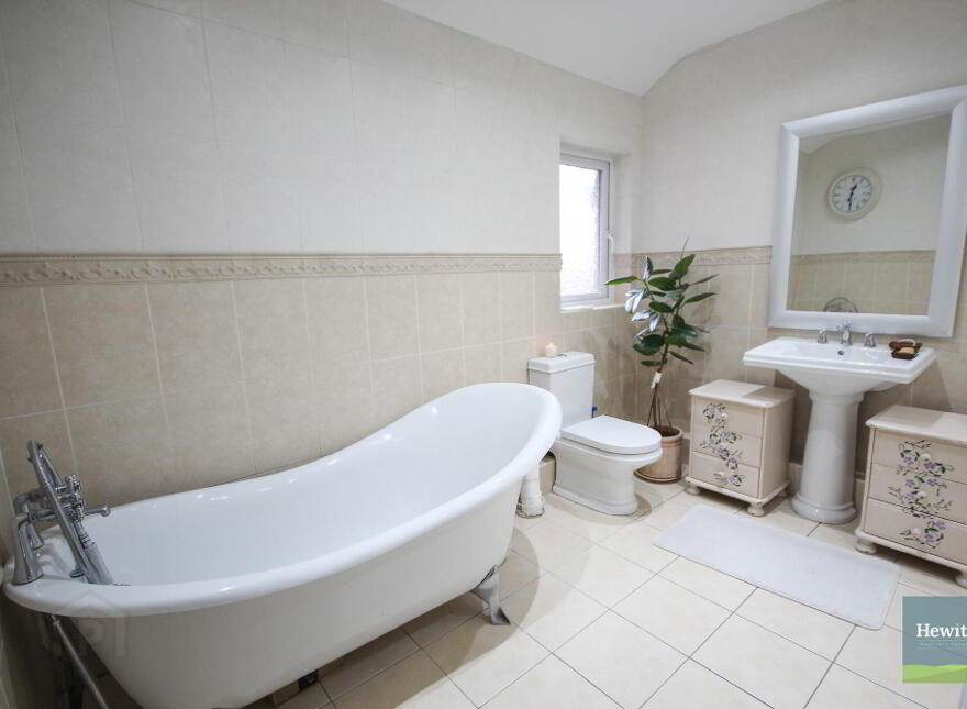 8 Frenchpark Street, Belfast, BT12 6NX