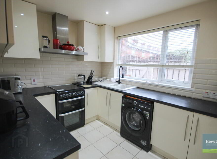 8 Frenchpark Street, Belfast, BT12 6NX