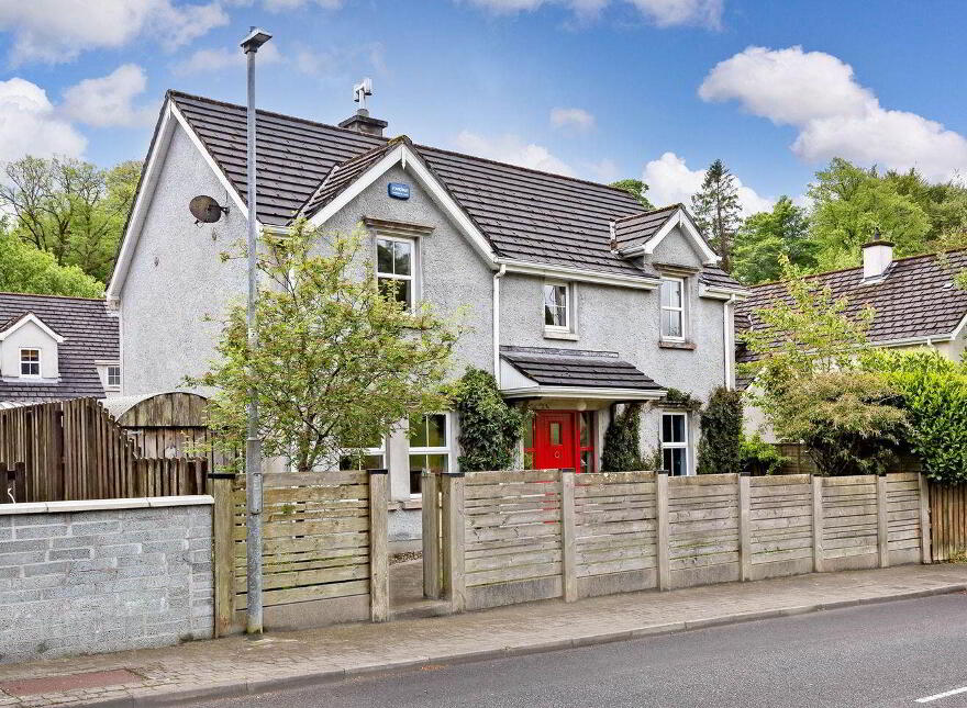 7 Millbank Glen, Dromahair, F91V6V3