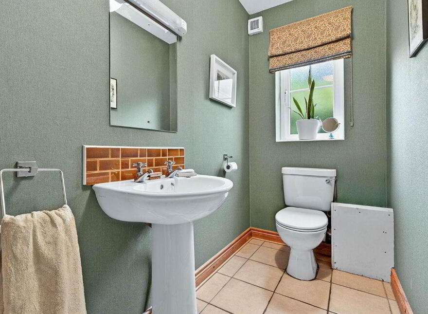 7 Millbank Glen, Dromahair, F91V6V3