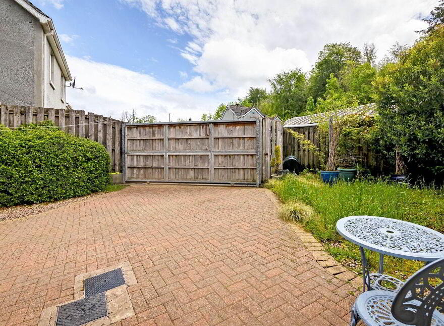 7 Millbank Glen, Dromahair, F91V6V3