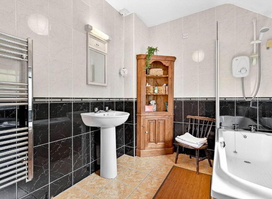 7 Millbank Glen, Dromahair, F91V6V3