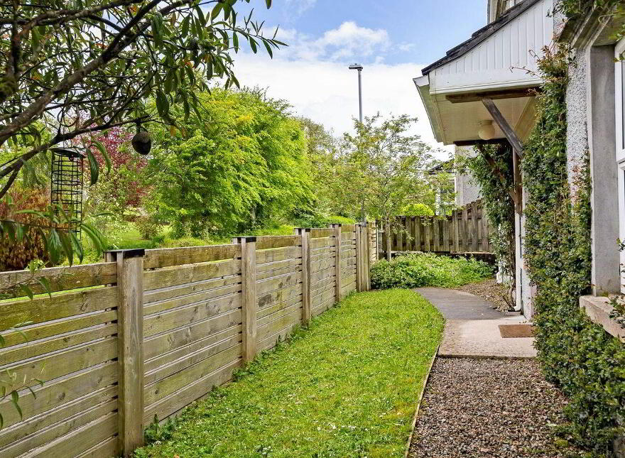 7 Millbank Glen, Dromahair, F91V6V3