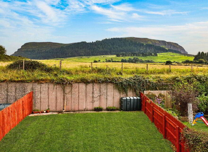 18 The Plains, Strandhill, F91A0V6