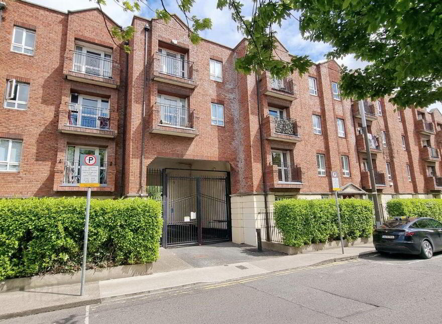 Apartment 11 Trinity Square, Townsend Street, Dublin 2, D02RX76