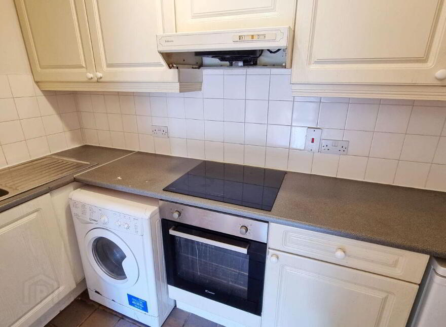 Apartment 11 Trinity Square, Townsend Street, Dublin 2, D02RX76