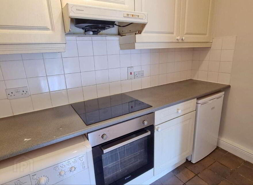 Apartment 11 Trinity Square, Townsend Street, Dublin 2, D02RX76