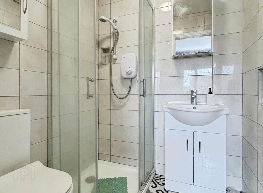 8 Inchicronan, Crusheen, V95N406