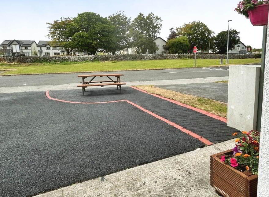 8 Inchicronan, Crusheen, V95N406