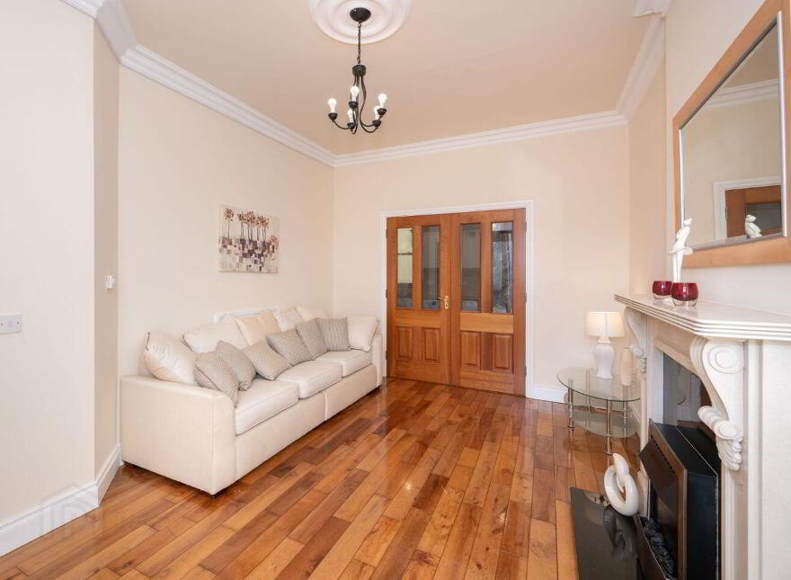 2 The Villas, Glenbrook, T12F97E