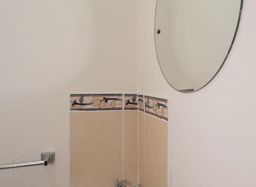 2 The Villas, Glenbrook, T12F97E