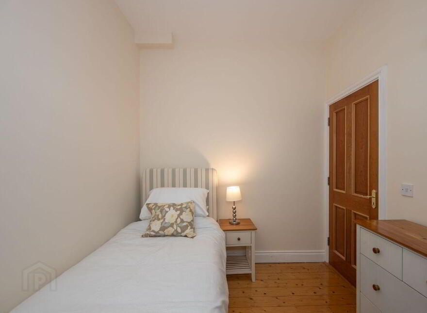 2 The Villas, Glenbrook, T12F97E