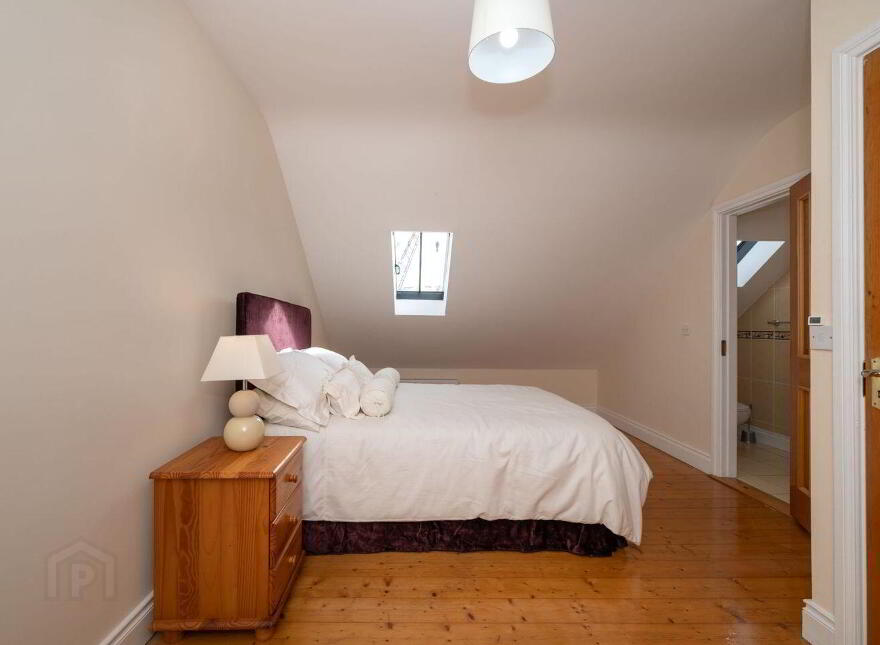 2 The Villas, Glenbrook, T12F97E