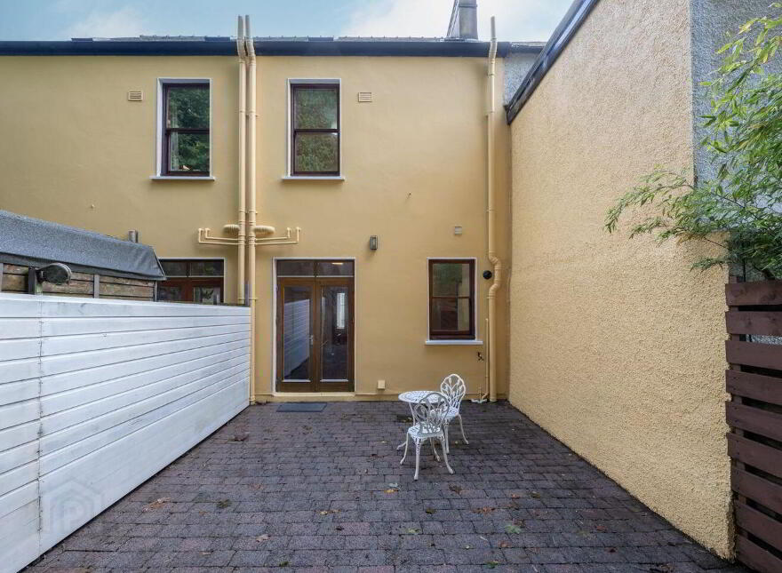 2 The Villas, Glenbrook, T12F97E