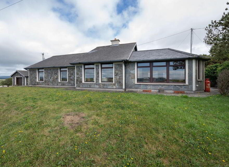 Rathmore, Baltimore, Trafrask, P81EP38 photo