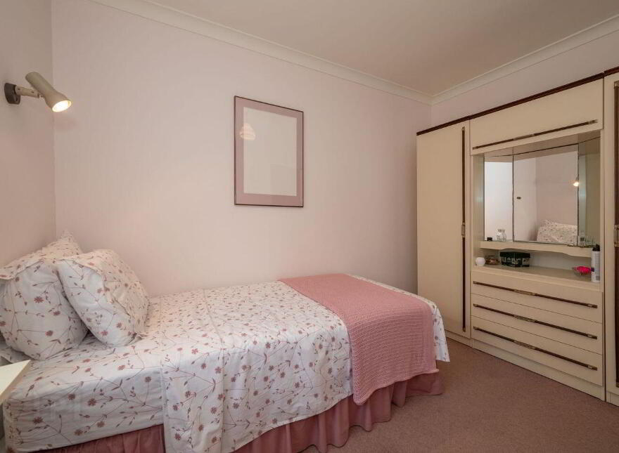 Rathmore, Baltimore, Trafrask, P81EP38