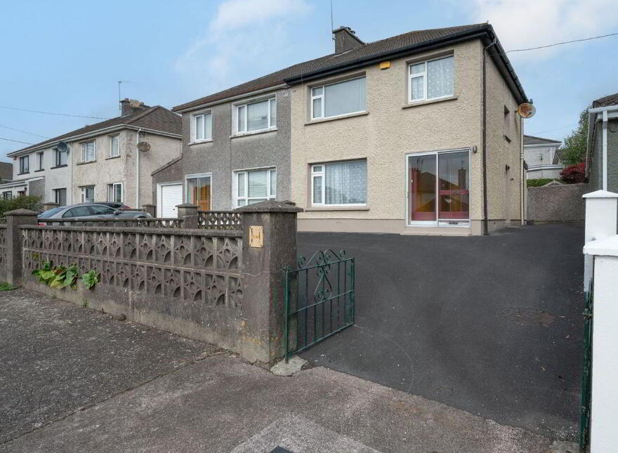 4 Summerstown Avenue, Glasheen, T12E7K3