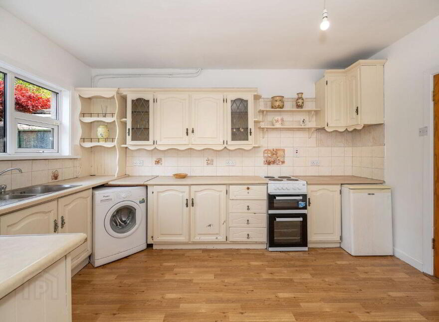 4 Summerstown Avenue, Glasheen, T12E7K3
