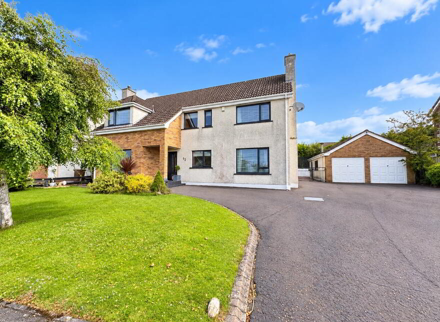 12 Red Fort Park, Carrickfergus, BT38 9EW