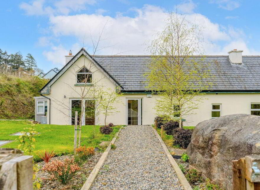 Heather Cottage, Ballymacsimon, Glenealy, A67P085
