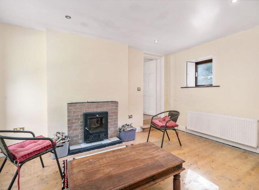 The Old School House, Ballycumber South, Tinahely, Tinahely, Y14XE02