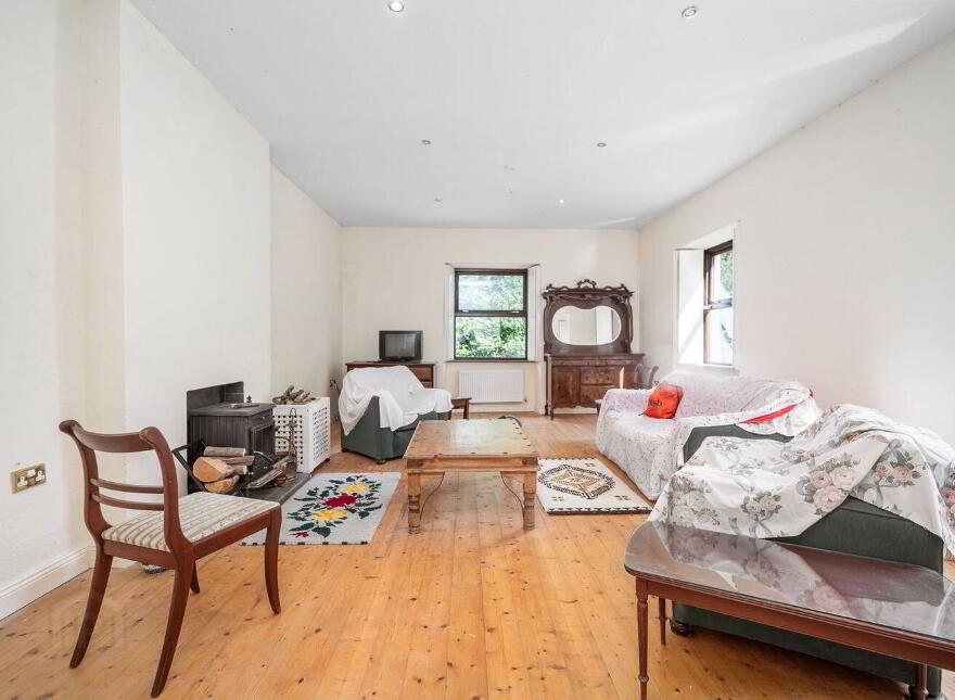 The Old School House, Ballycumber South, Tinahely, Tinahely, Y14XE02